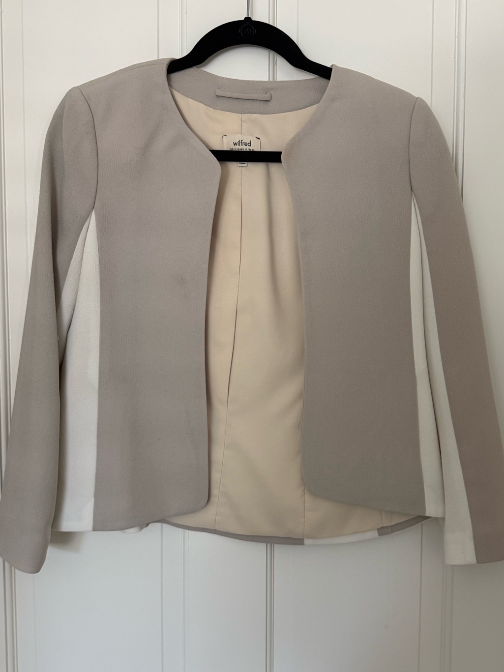 Wilfred Cropped Blazer In Beige/White